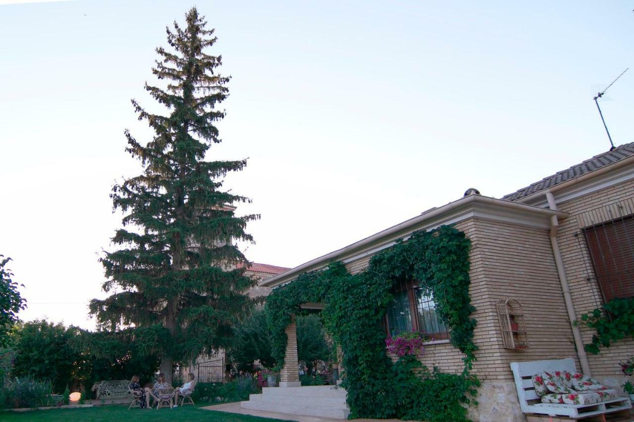 El Jardin De Manuela Villa Santibanez del Val Екстериор снимка